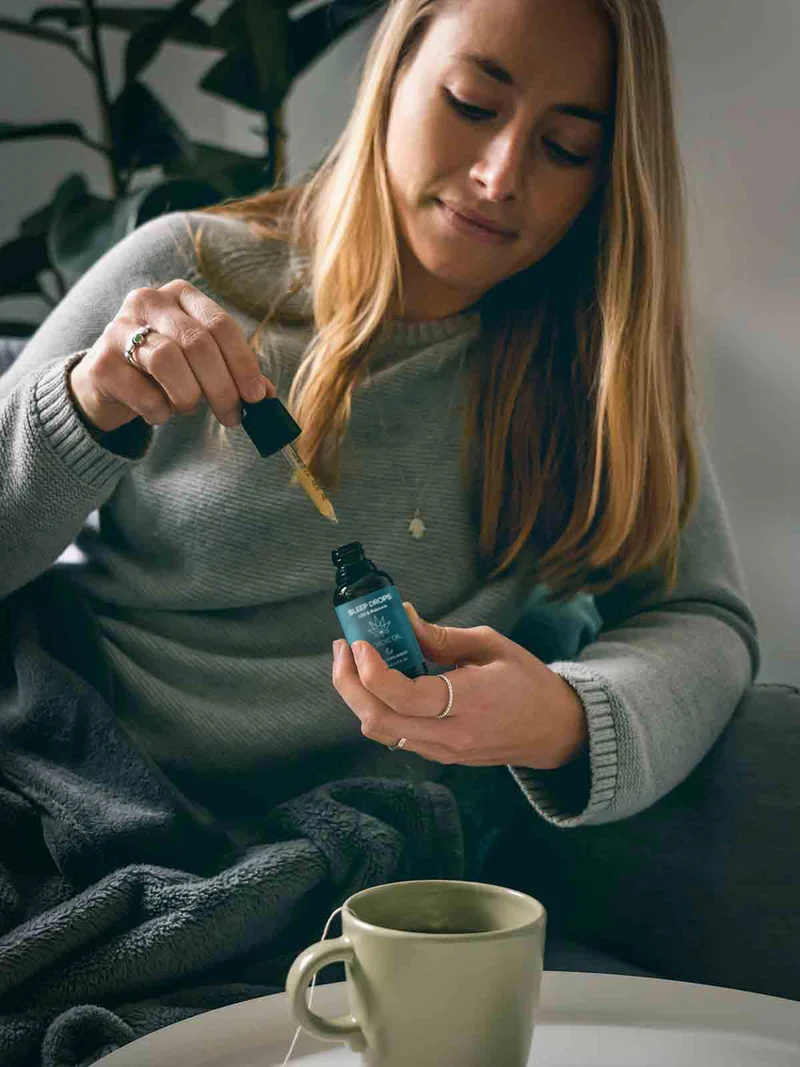 CBD Schlaftropfen mit Melatonin